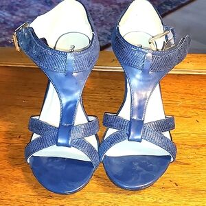 Blue sandal with kitten heel